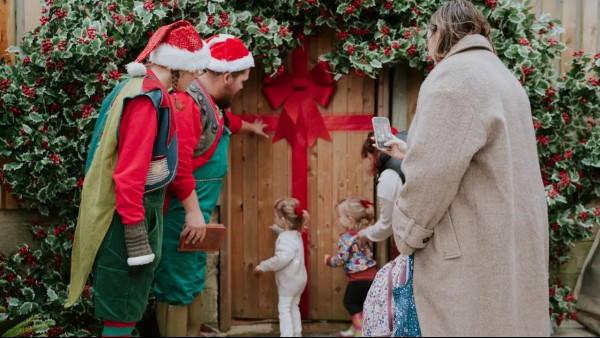 Your Family’s Day with Father Christmas